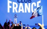 JO- 2024 : la surfeuse Johanne Defay acclamée au Club France
