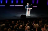 Le fondateur de LFI Jean-Luc Mélenchon prononce un discours avant le second tour des élections municipales, le 19 mars 2026 à Lille (Nord)