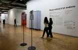 Des visiteurs au Musée national d'art moderne du Centre Pompidou, le 8 mars 2025 à Paris