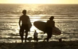Retour timide des touristes au Porge, encore meurtri par le mégafeu