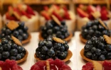Des gâteaux du chef pâtissier Benoît castel à Paris le 29 juillet 2026