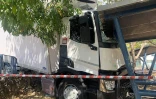Saint-Denis : un camion s'encastre dans un mur et un autre véhicule au Moufia