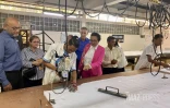 Visite de Bello à l'usine Axelle à madagascar 