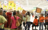 Grève Carrefour Sainte-Clotilde