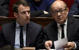 Emmanuel Macron et Jean-Yves Le Drian lors d'une session au Parlement, le 23 mars 2016