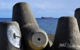 La Possession : le pétrolier de la flotte fantôme russe arrive en baie de la Possession