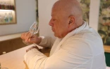Saint-Pierre : le chef triplement étoilé Thierry Marx en visite au musée du Rhum