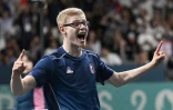 Le pongiste français FélixL'explosion de joie du Français Félix Lebrun, lors de la petite finale du tournoi par équipes des Jeux olympiques de Paris, le 9 août 2024. 