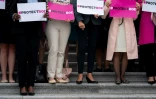 Des élues démocrates appellent à protéger le droit à l'avortement devant le Congrès à Washington le 13 mai 2022
