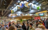 Le Premier Ministre et les ministres sur le stand du Village Réunion 