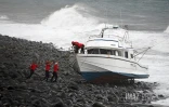 Saint-André : un navire échoué sur le littoral