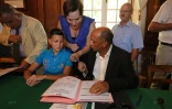 Victorin Lurel signe les premiers contrats