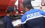 Contrôle de poids lourds Police sur la route du littoral