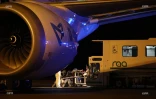avion boeing 787 air austral présentation évacuations sanitaires aéroport roland garros