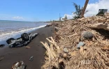 Cyclone Garance voituresdans la mer 