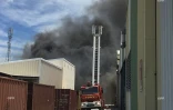 Incendie dans un entrepôt de cambaie