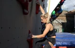 aleksandra miroslaw , championne d'escalade