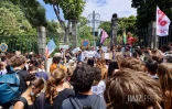 Cortège de lycéens à Saint-Pierre