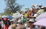 Manifestation contre la crrière de Bois Blanc - Touch Pa Nout Roche