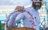 Le Port : le père Noël fait une escale à la piscine