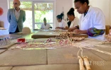 Visite de Bello à l'usine Axelle à madagascar 