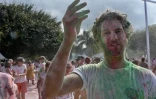 La holi holi, la fête des couleurs, clôturait le Dipavali 2017 à Saint-André. (Photos H.F.)