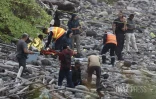 Saint-André : un navire échoué sur le littoral de Champ Borne