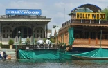 Des hôtels flottants sur le lac Dal, le 18 août 2019 à Srinagar, au Cachemire indien