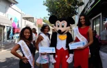 Miss Saint-Paul en visite en ville