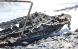 Saint-André : un bateau calciné échoué sur le littoral de Bois-Rouge [?]