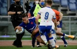 L'ailier français Teddy Thomas marque son 2e essai face à l'Italie, lors de leur match d'ouverture du Tournoi des Six nations, le 6 février 2021 à Rome