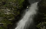 [Vidéo] Trou De Fer : il saute depuis le sommet de la cascade