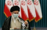 Le guide suprême iranien, l'ayatollah Ali Khamenei, vote à Téhéran, le 18 juin 2021