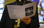 Le secrétaire général de la conférence épiscopale argentine, Carlos Humberto Malfa, lors d'une prière ?cuménique "pour la vie", à Buenos Aires, le 7 juin 2018