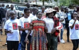 La famille et les amis de l'athlète ougandaise Rebecca Cheptegei rassemblés pour lui rendre hommage le 13 septembre 2024 à Eldoret, dans l'ouest du Kenya