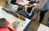 Sainte-Suzanne : distribution d'un agenda en créole pour les marmailles 