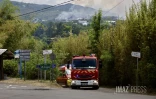La Montagne : les pompiers tentent de maîtriser un feu de broussaille au niveau de Saint-Bernard