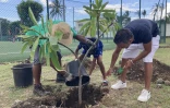 le groupe la Saint-Pauloise Football Club réunit pour une action écologique 