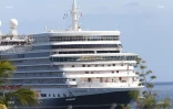 Le Queen Elisabeth en approche