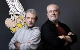 Les auteurs de la série Astérix et Obélix, Fabrice Caro (g) et Didier Conrad, dans les locaux de leur éditeur, Hachette, à Vanves (Hauts-de-Seine), le 24 octobre 2023