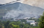 La Montagne : les pompiers tentent de maîtriser un feu de broussaille au niveau de Saint-Bernard