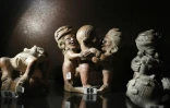Des sculptures érotiques pré-colombiennes exposées au musée de l'Erotisme à Paris, le 2 novembre 2016