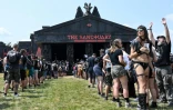 Des fans de heavy metal pendant le Hellfest à Clisson, dans l'ouest de la France, le 15 juin 2023