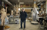 Le sculpteur américain Alan Cottrill, 73 ans, dans son atelier de Zanesville, dans l'Ohio, le 5 février 2026