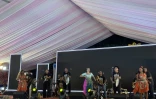 Benjam avec les Tambours sacrés Réunionnais en spectacle en Inde