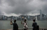 Des nuages au dessus de Hong Kong le 2 août 2016 après le passage du typhon Nida