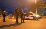 Grosses tensions au Port dans le quartier Titan. (Photos Richard Bouhet/Imaz Press)