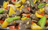 Lo gou mon péi : on vous prépare un sauté boeuf aux trois poivrons avec Rosmy