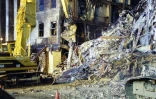 Photo publiée par le FBI le 31 mars 2017 de l\'attentat du 11 septembre 2001 contre le Pentagone sur laquelle on voit des débris du vol 77 d\'American Airlines
