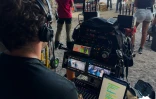 Région Réunion : la présidente de Région en visite sur le tournage de la série Les chercheurs d'or
